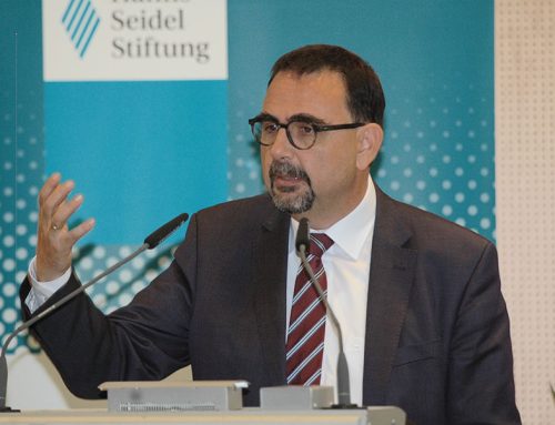 Rede zur Frage: „Wie den (digitalen) Dialog zwischen Politik, Verwaltung und Bürgern gestalten?“