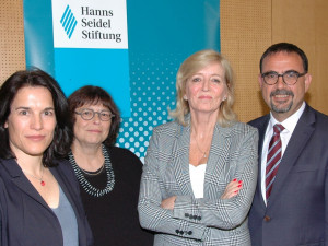 Bürgerbeauftragter der Bayerischen Staatsregierung Klaus Holetschek, MdL, Europäische Bürgerbeauftragte Emily O’Reilly, Ombudsfrau der Stadt Zürich Dr. Claudia Kaufmann und Landesvolksanwältin von Tirol Mag. Marie Luise Berger (v.r.n.l).